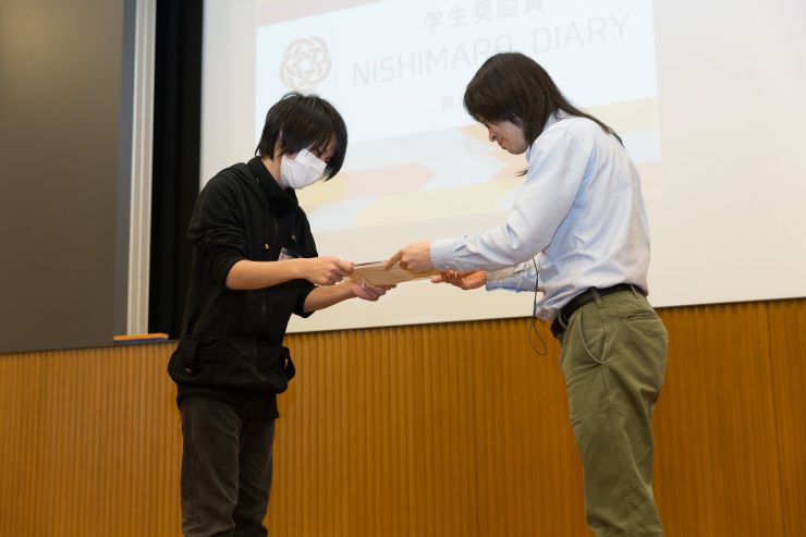 オランダチームがワールドカップで勝てば宇宙旅行の権利が得られる